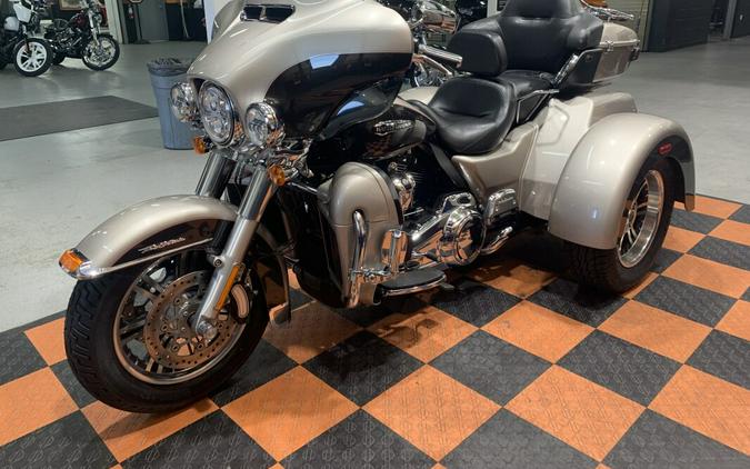 USED 2018 HARLEY-DAVIDSON TRI-GLIDE ULTRA FLHTCUTG FOR SALE NEAR LAKEVILLE, MN