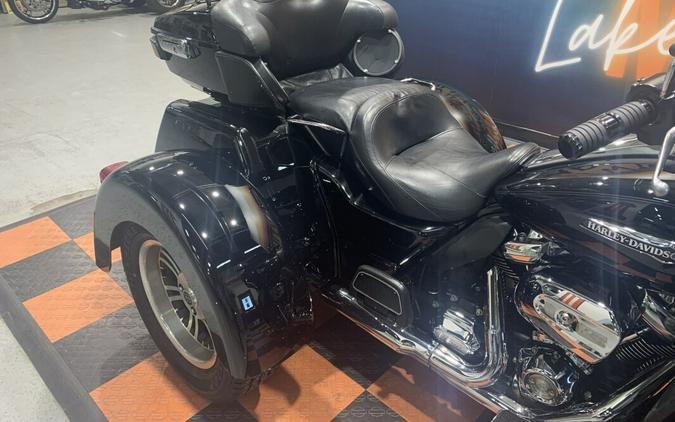 USED 2018 HARLEY-DAVIDSON TRI-GLIDE ULTRA FLHTCUTG FOR SALE NEAR LAKEVILLE, MN