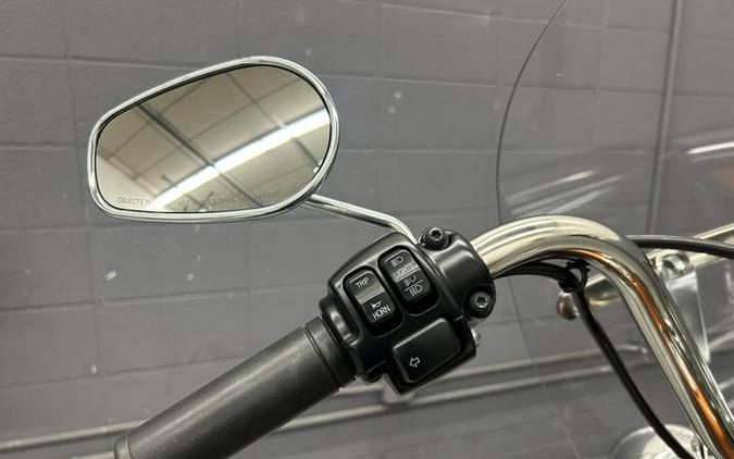 2015 Harley-Davidson® FLSTC - Heritage Softail® Classic