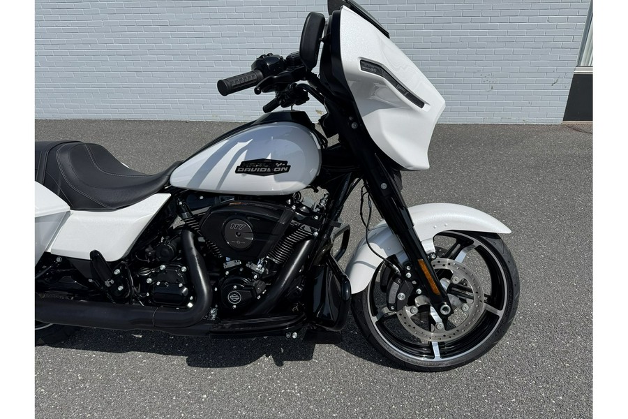 2024 STREET GLIDE - Harley-Davidson®