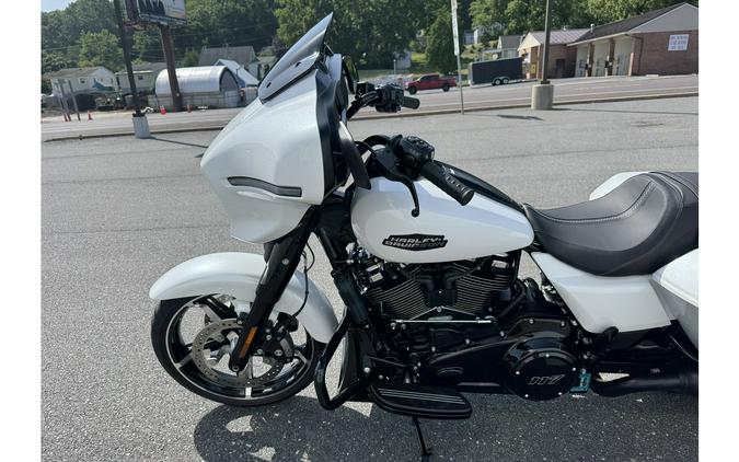 2024 STREET GLIDE - Harley-Davidson®