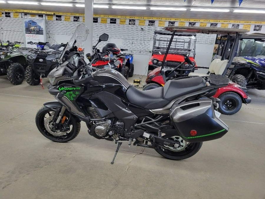 2023 Kawasaki Versys® 1000 SE LT+