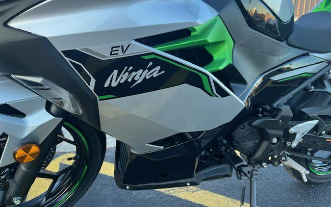 2024 Kawasaki Ninja® e-1 ABS