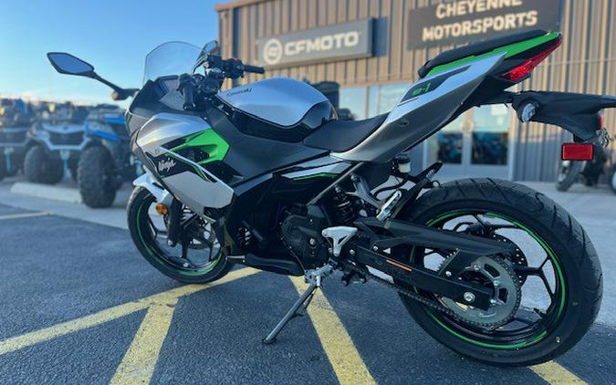 2024 Kawasaki Ninja® e-1 ABS