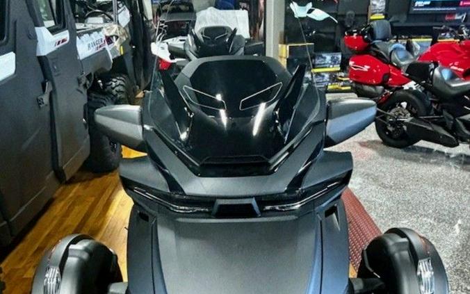 2024 Can-Am® Spyder RT Limited Dark Wheels