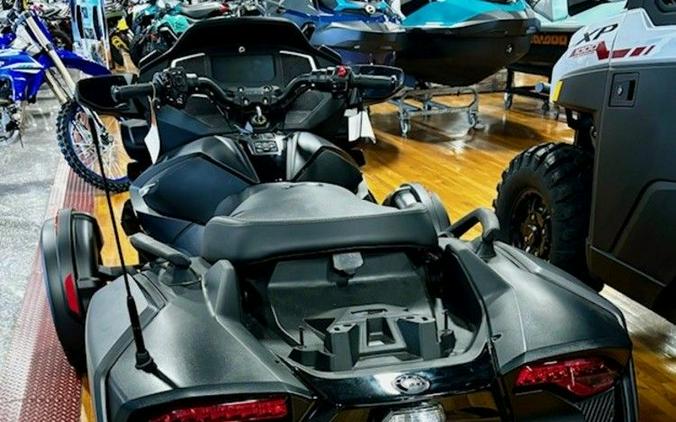 2024 Can-Am® Spyder RT Limited Dark Wheels