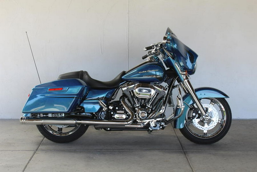 2014 Harley-Davidson® FLHX - Street Glide®