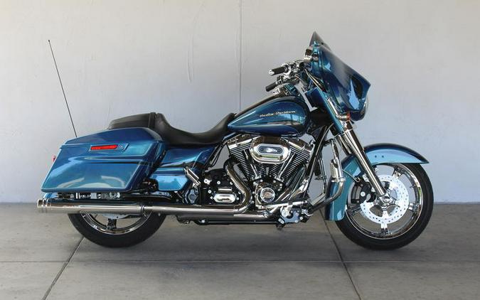 2014 Harley-Davidson® FLHX - Street Glide®