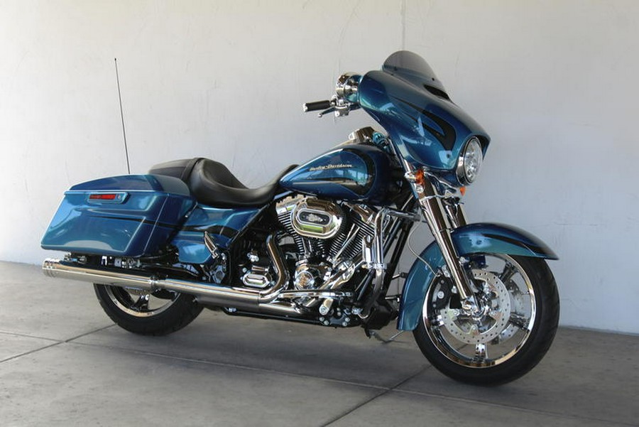 2014 Harley-Davidson® FLHX - Street Glide®