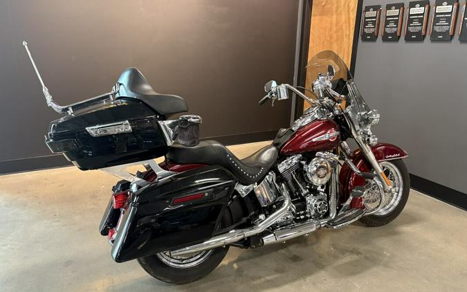 2017 Harley-Davidson® Heritage Softail® Classic Two-Tone Mysterious Red Sunglo/Velocity Red Sunglo