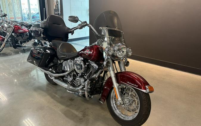 2017 Harley-Davidson® Heritage Softail® Classic Two-Tone Mysterious Red Sunglo/Velocity Red Sunglo