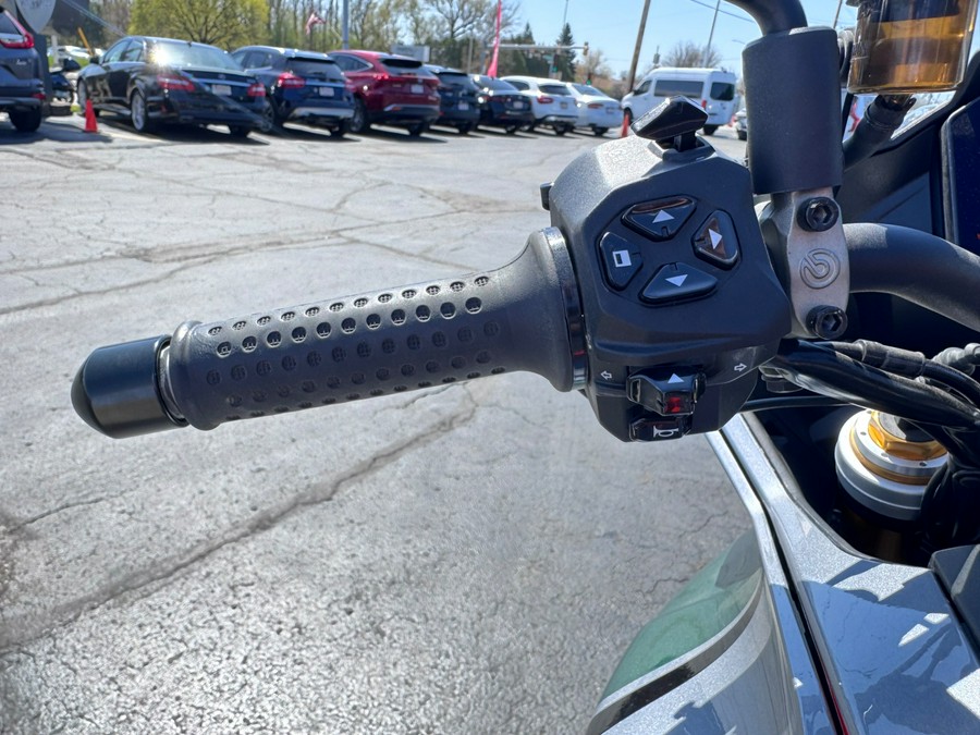 2023 Moto Guzzi V100 Mandello S