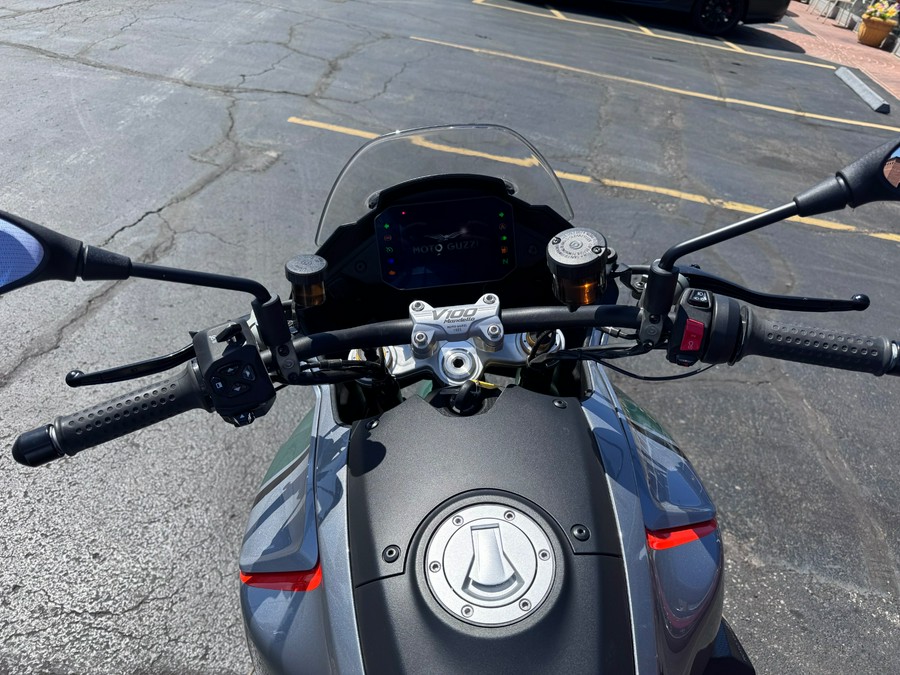 2023 Moto Guzzi V100 Mandello S