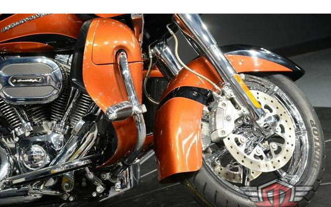 2015 Harley-Davidson FLTRUSE - CVO™ Road Glide® Ultra