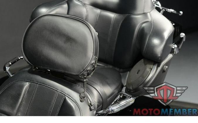2015 Harley-Davidson FLTRUSE - CVO™ Road Glide® Ultra