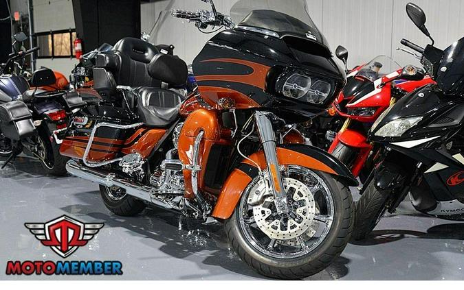 2015 Harley-Davidson FLTRUSE - CVO™ Road Glide® Ultra