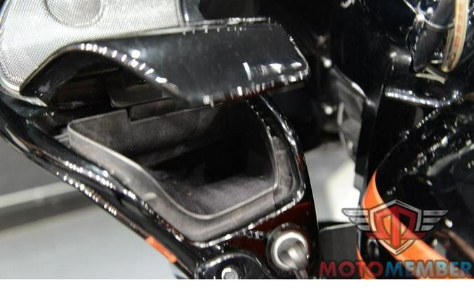 2015 Harley-Davidson FLTRUSE - CVO™ Road Glide® Ultra
