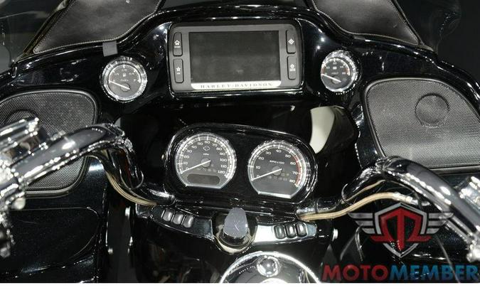 2015 Harley-Davidson FLTRUSE - CVO™ Road Glide® Ultra
