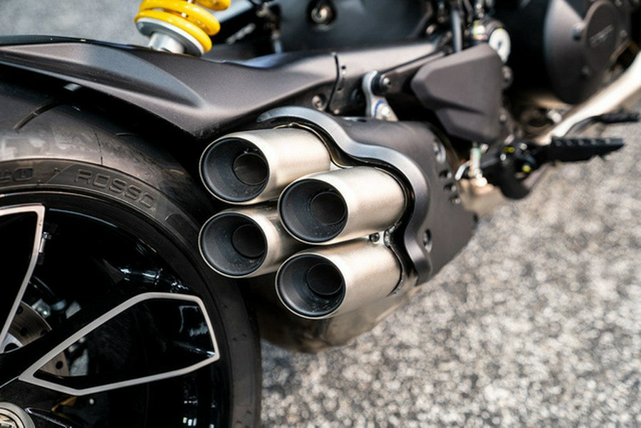 2024 Ducati Diavel V4 Black