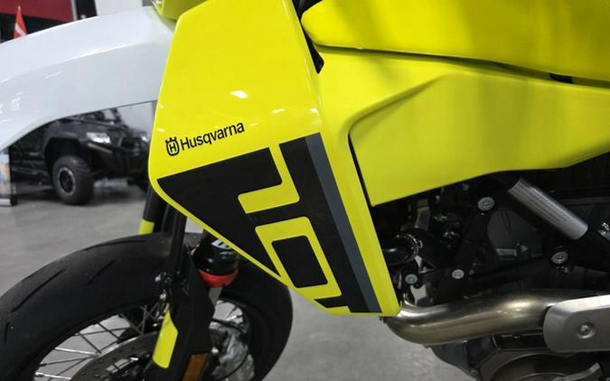 2026 Husqvarna Supermoto 701