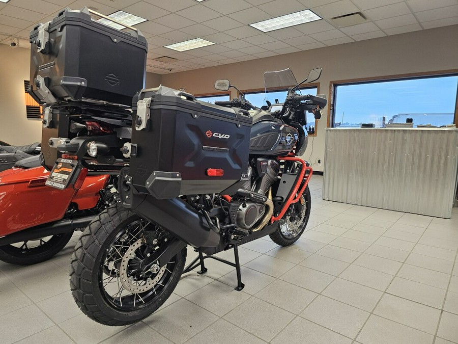 RA1250SE 2025 CVO™ Pan America®