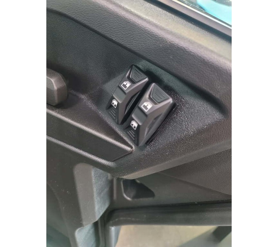 2026 Can-Am® Defender MAX XT CAB HD11 With 10.25 in.display