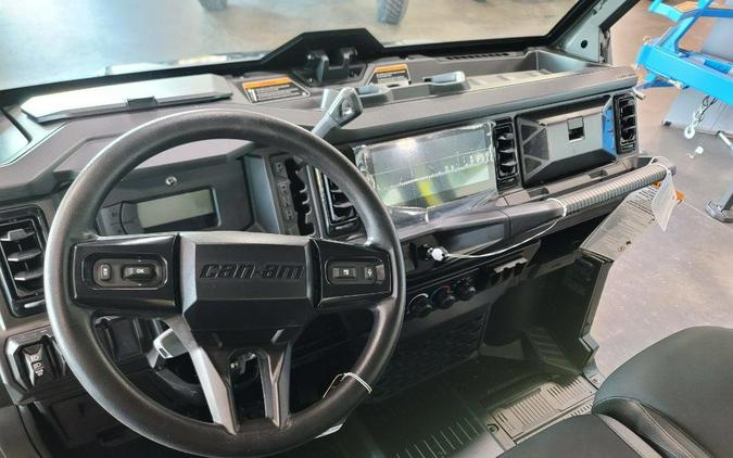 2026 Can-Am® Defender MAX XT CAB HD11 With 10.25 in.display