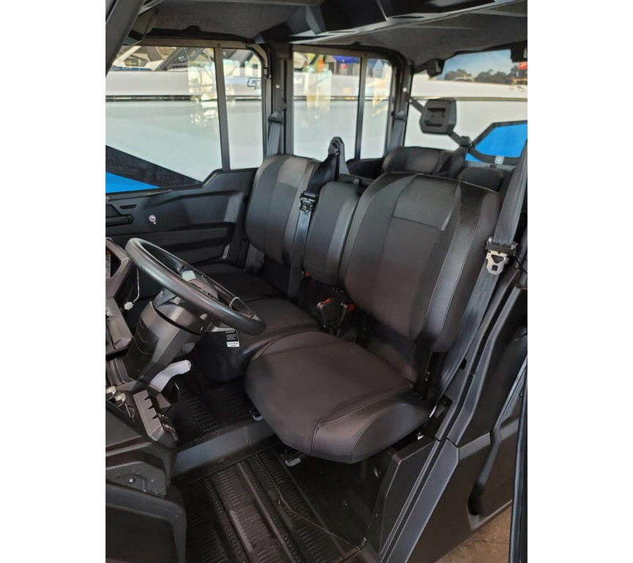 2026 Can-Am® Defender MAX XT CAB HD11 With 10.25 in.display