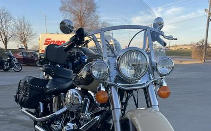 2014 Harley-Davidson® FLSTC - Heritage Softail® Classic