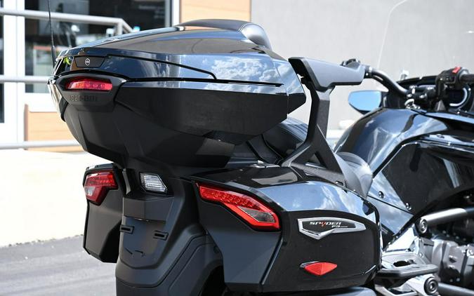 2019 Can-Am® Spyder® F3 Limited Chrome