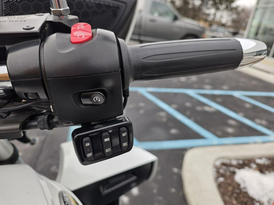 Used 2012 VICTORY CROSS COUNTRY TOUR