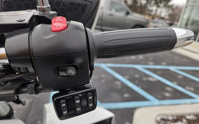 Used 2012 VICTORY CROSS COUNTRY TOUR