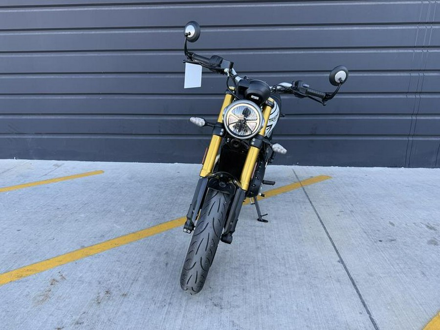 2026 Triumph Speed 400 Pearl Metallic White/Phantom Black