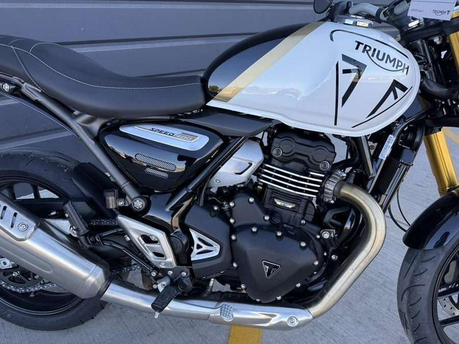 2026 Triumph Speed 400 Pearl Metallic White/Phantom Black