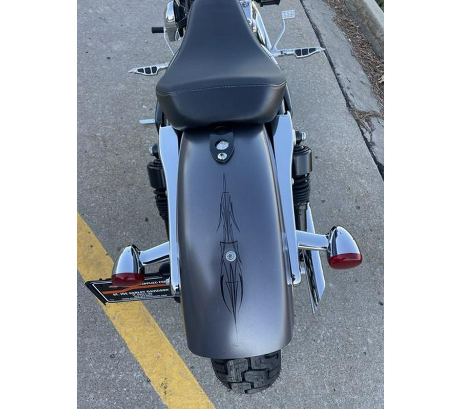 2016 Harley-Davidson® XL1200V - Sportster® Seventy-Two®