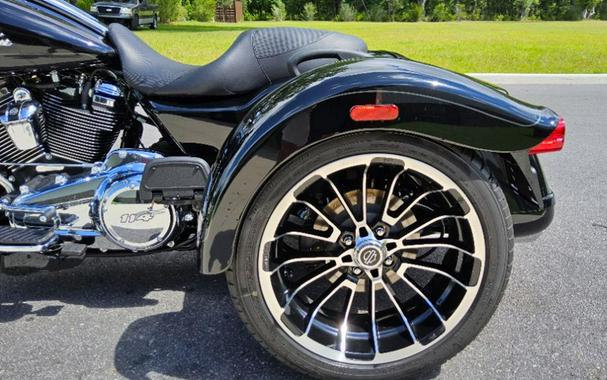 2025 Harley-Davidson Road Glide® 3