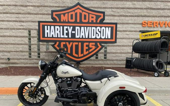 2023 Harley-Davidson® FLRT - Freewheeler®