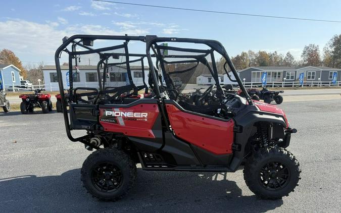 2025 Honda® Pioneer 1000-5 Deluxe