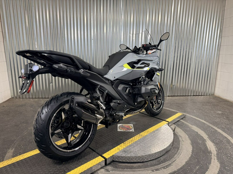 2026 BMW R 1300 RS Brooklyn Gray Metallic