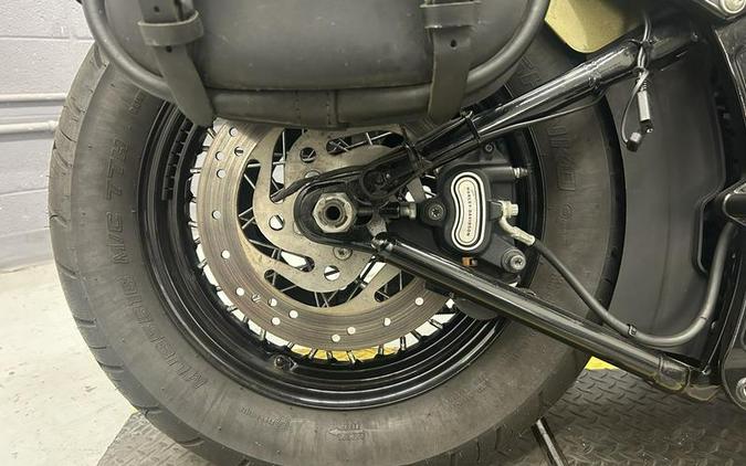 2016 Harley-Davidson® FLS - Softail Slim®