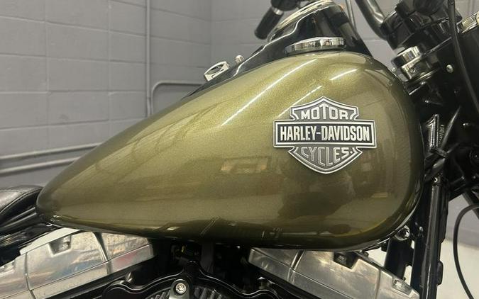 2016 Harley-Davidson® FLS - Softail Slim®