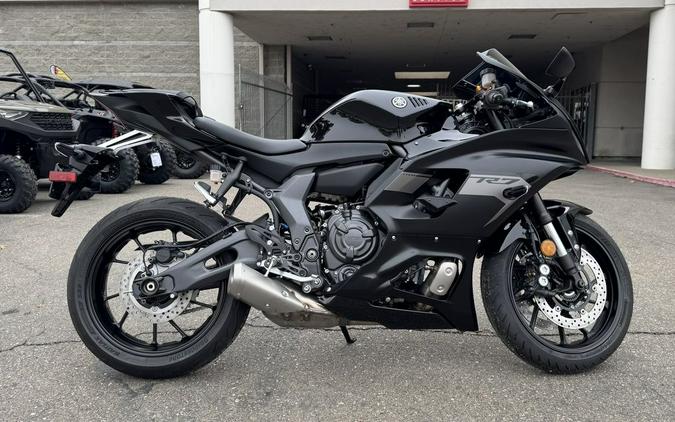2025 Yamaha YZF-R7