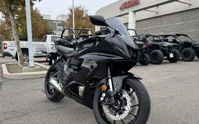 2025 Yamaha YZF-R7