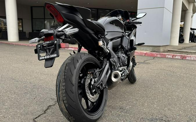2025 Yamaha YZF-R7