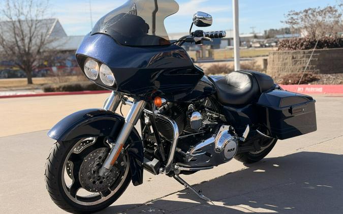 2013 Harley-Davidson® Road Glide® Custom FLTRX BIG BLUE PEARL 644890