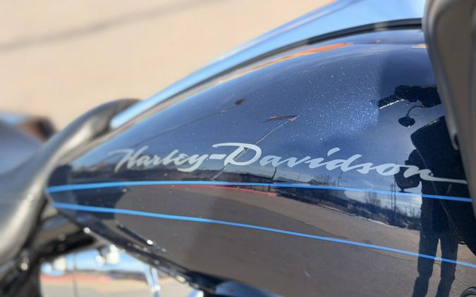 2013 Harley-Davidson® Road Glide® Custom FLTRX BIG BLUE PEARL 644890