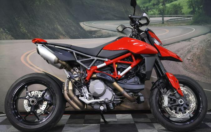2021 Ducati Hypermotard 950 Ducati Red