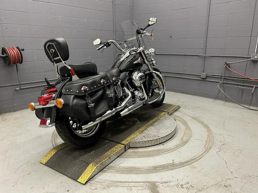 2016 Harley-Davidson® FLSTC - Heritage Softail® Classic