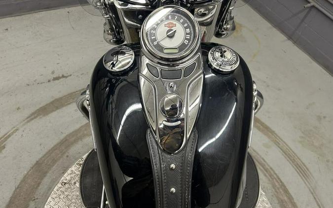 2016 Harley-Davidson® FLSTC - Heritage Softail® Classic