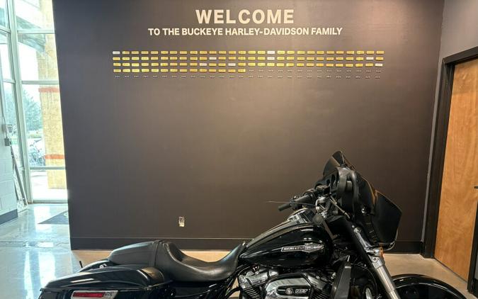 2023 Harley-Davidson® Street Glide® Vivid Black